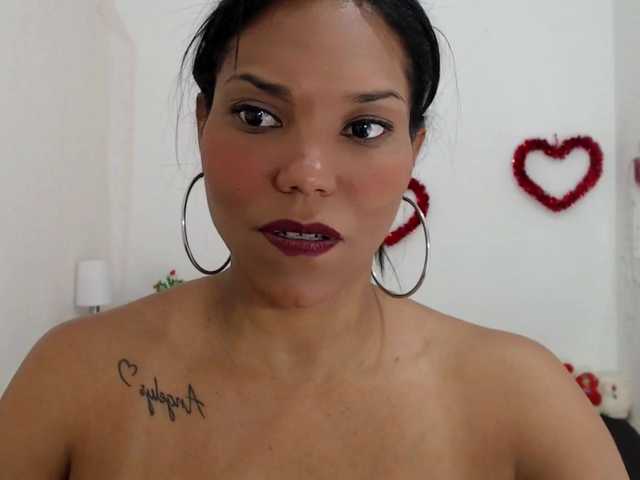 Live sex webcam photo for canela-sex #274452645