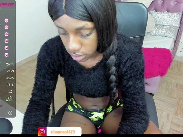 Live sex webcam photo for canelita-1 #275439280