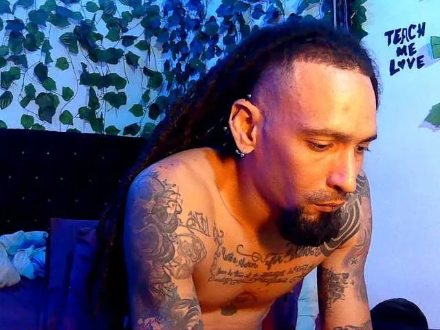 Live sex webcam photo for caribbeanlov4 #291011789