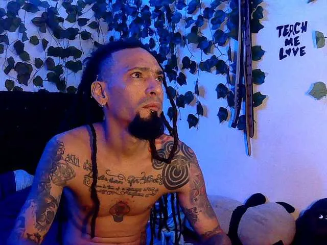 Live sex webcam photo for caribbeanlov4 #291043204