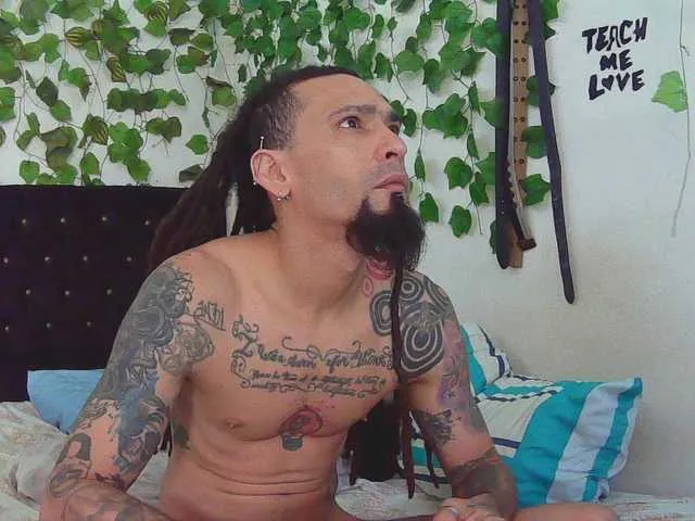 Live sex webcam photo for caribbeanlov4 #291751057