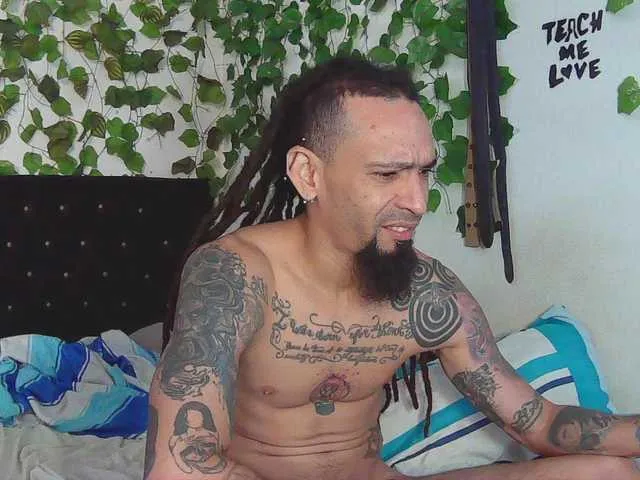 Live sex webcam photo for caribbeanlov4 #291947252