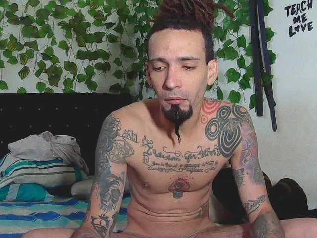 Live sex webcam photo for caribbeanlov4 #292091711