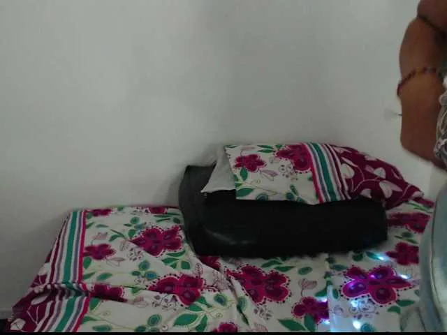 Live sex webcam photo for carlabeer #276929949