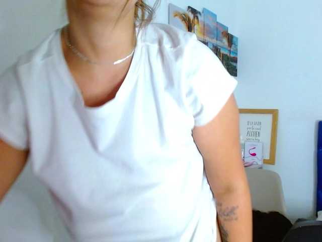 Live sex webcam photo for carlabeer #290543132
