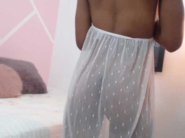 Live sex webcam photo for carlota-queen #271965329