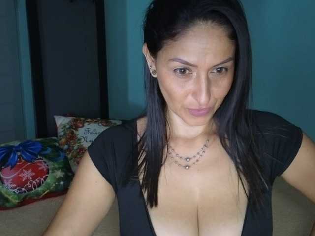 Live sex webcam photo for caro-mature #276982246