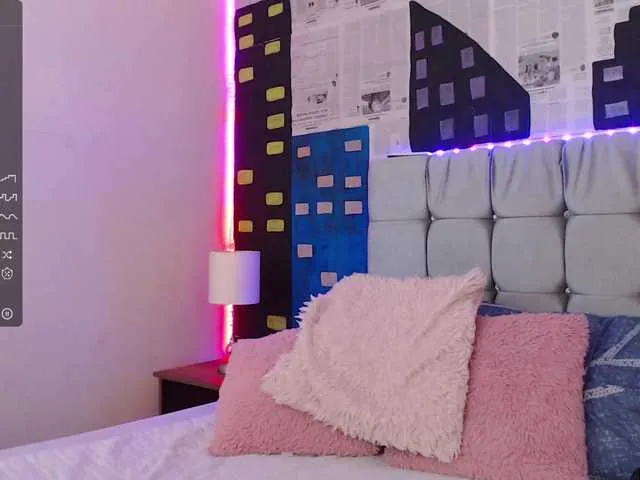 Live sex webcam photo for carolainejackson #276553361