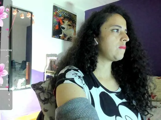 Live sex webcam photo for caroldiaz #290592116