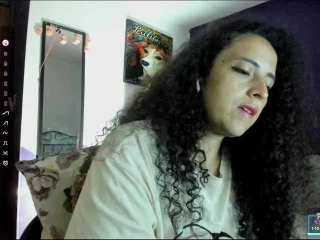 Live sex webcam photo for caroldiaz #290650727