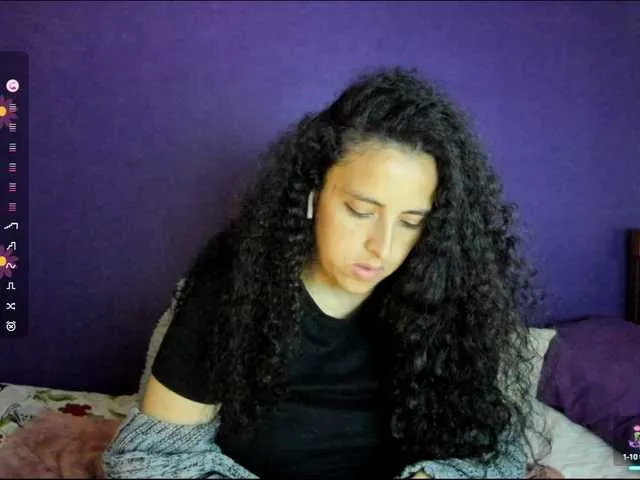 Live sex webcam photo for caroldiaz #290760862