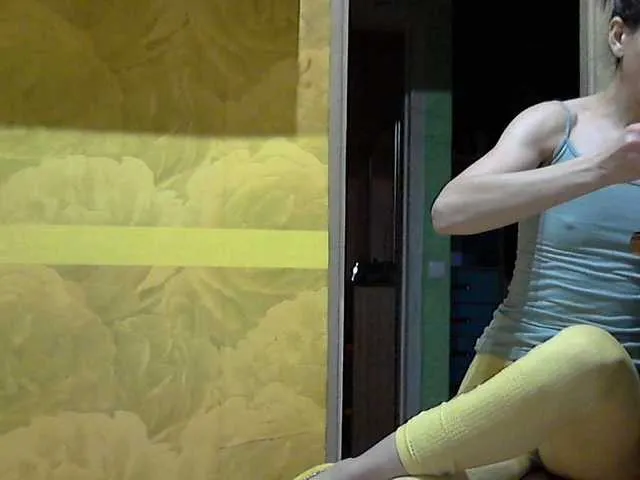 Live sex webcam photo for caroliiine #272389175