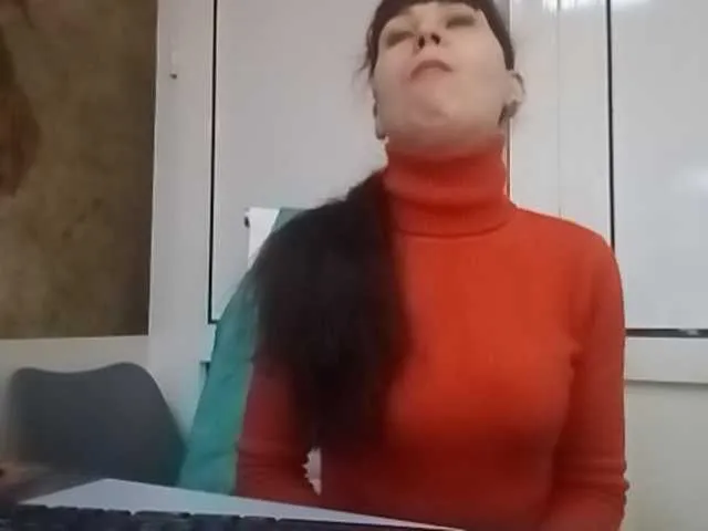 Live sex webcam photo for caroliiine #272436452