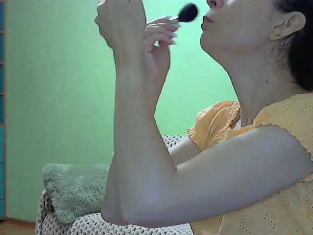 Live sex webcam photo for caroliiine #274540448