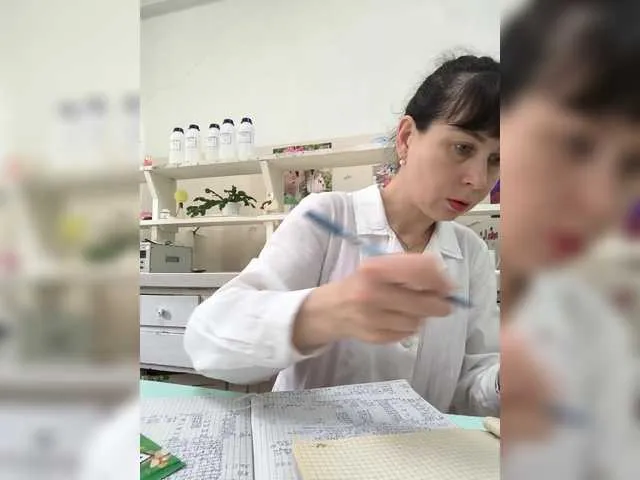 Live sex webcam photo for caroliiine #291416807