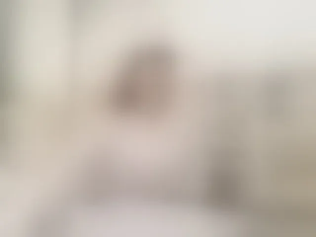 Live sex webcam photo for caroliiine #293845423