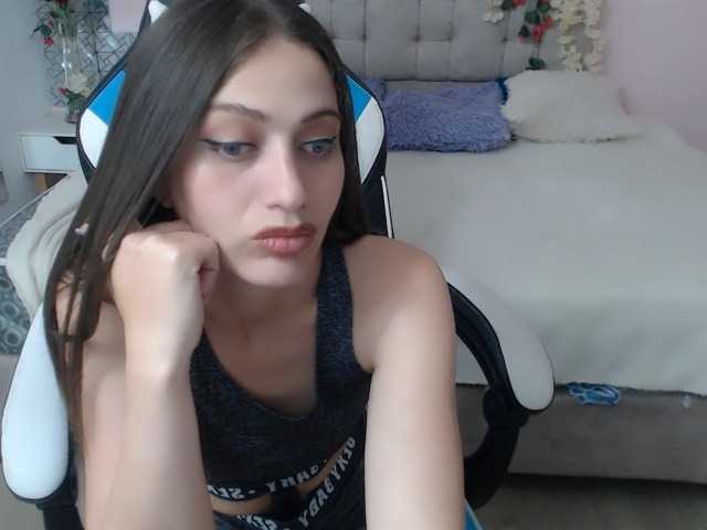 Live sex webcam photo for carolina-hernandez #284345553