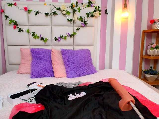 Live sex webcam photo for carolina-hernandez #290583356