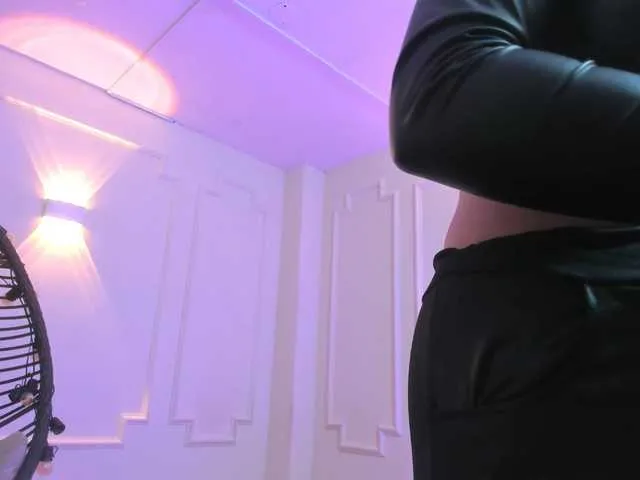 Live sex webcam photo for carolina-hernandez #291091966