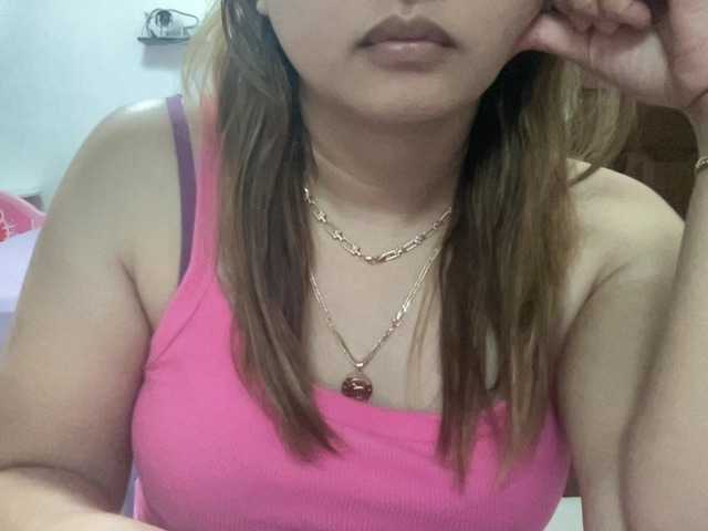 Live sex webcam photo for carolinexx03a #291593571