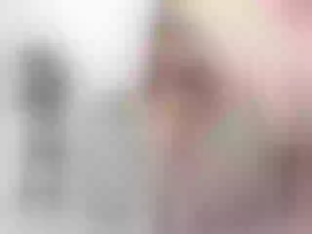 Live sex webcam photo for carolynee1 #292257483
