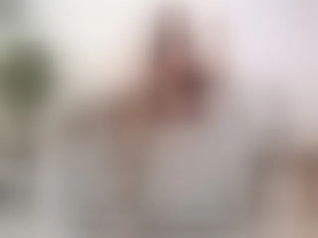 Live sex webcam photo for carolynee1 #292915979