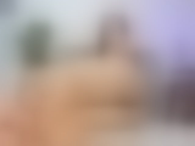 Live sex webcam photo for carolynee1 #293882832