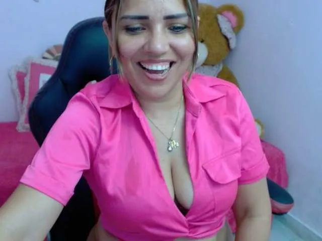 Live sex webcam photo for catabigass1 #275984503