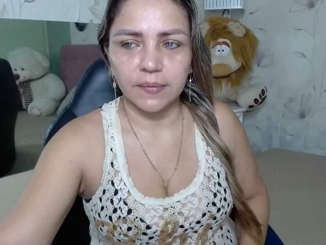 Live sex webcam photo for catabigass1 #290977290