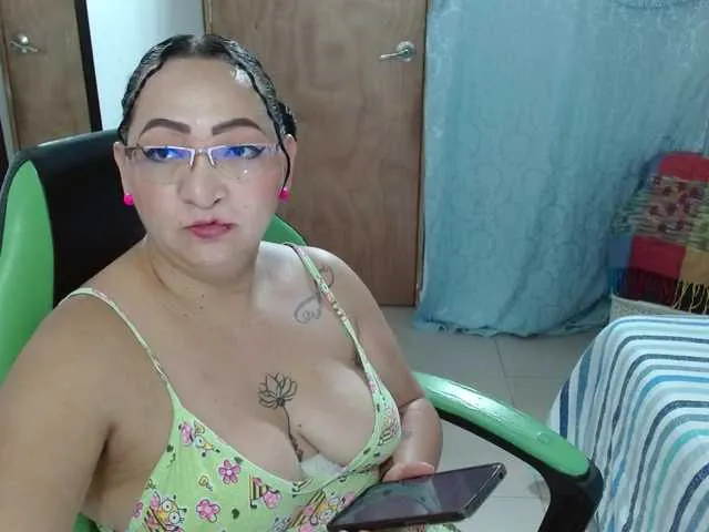 Live sex webcam photo for cataleya-ar #278179358