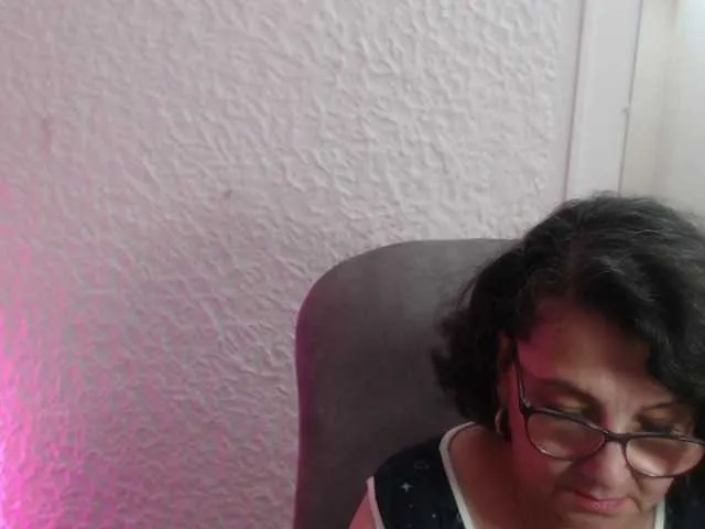 Live sex webcam photo for cataleya-mom #275554230