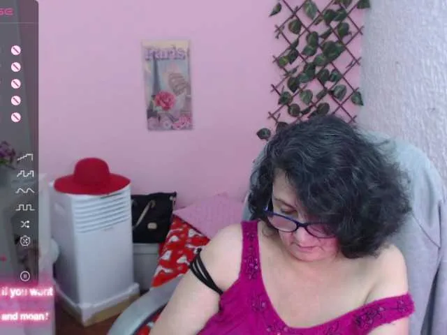 Live sex webcam photo for cataleya-mom #276074606