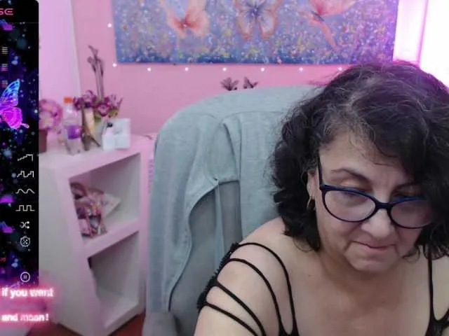 Live sex webcam photo for cataleya-mom #276205827