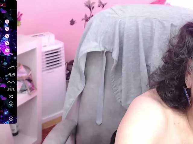 Live sex webcam photo for cataleya-mom #276412026