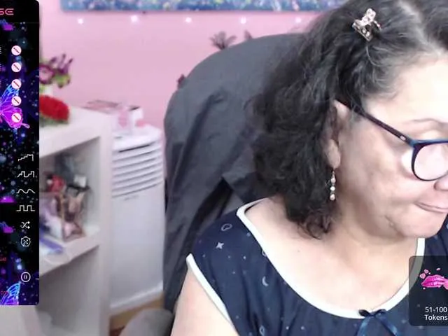 Live sex webcam photo for cataleya-mom #276573531