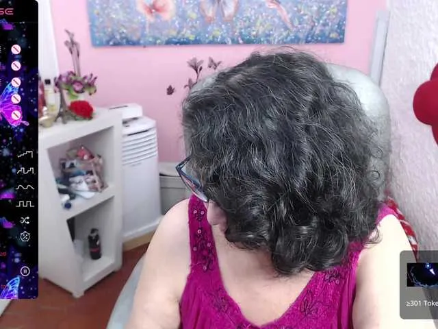 Live sex webcam photo for cataleya-mom #276621475