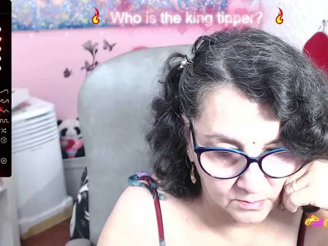 Live sex webcam photo for cataleya-mom #276733758