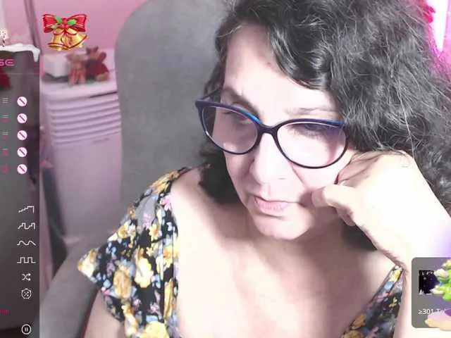 Live sex webcam photo for cataleya-mom #276903242