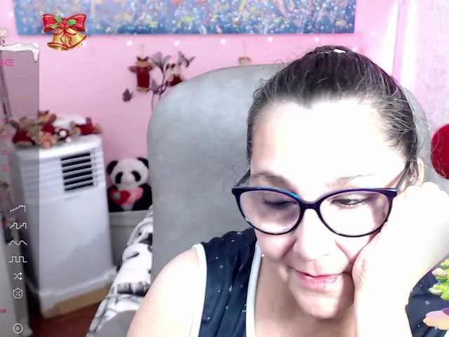 Live sex webcam photo for cataleya-mom #276944457