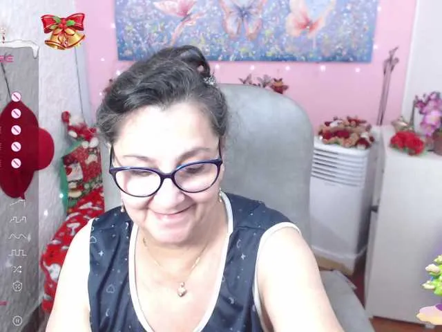 Live sex webcam photo for cataleya-mom #276994695