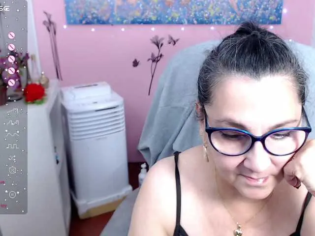 Live sex webcam photo for cataleya-mom #277101869