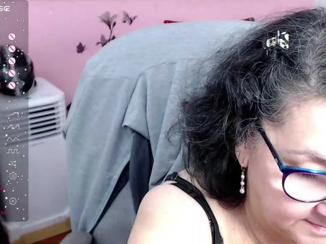 Live sex webcam photo for cataleya-mom #277169112