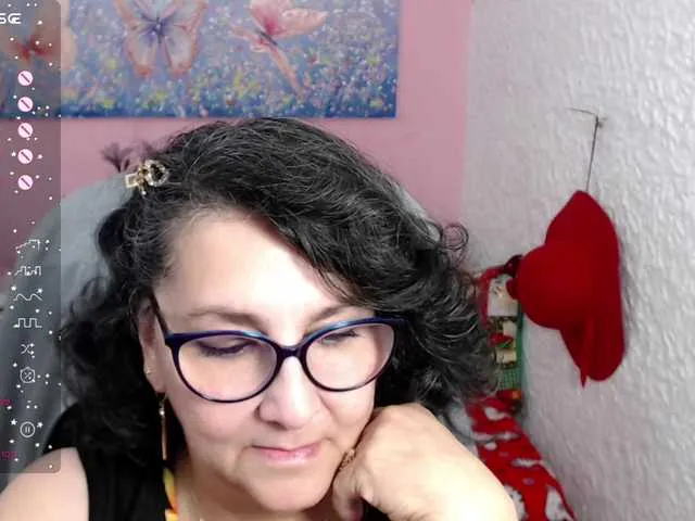 Live sex webcam photo for cataleya-mom #277190868