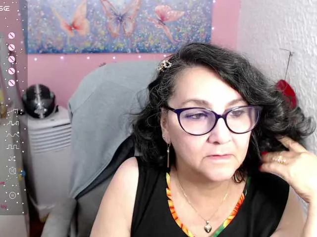 Live sex webcam photo for cataleya-mom #277192655