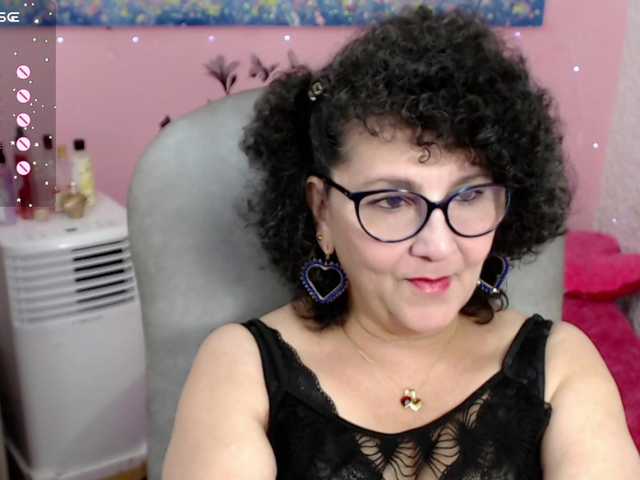 Live sex webcam photo for cataleya-mom #277466026