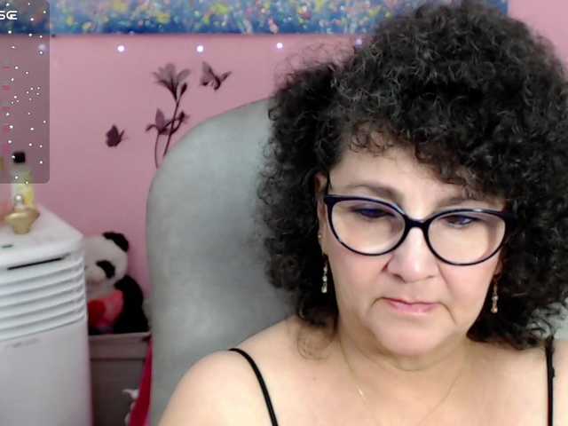 Live sex webcam photo for cataleya-mom #277474987