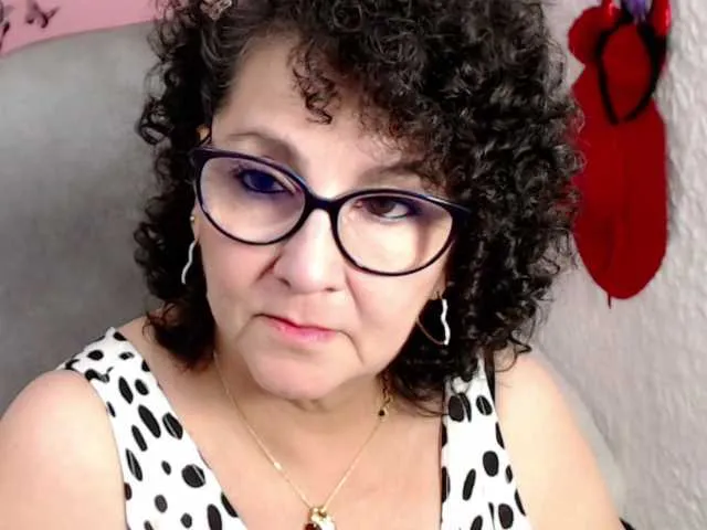 Live sex webcam photo for cataleya-mom #277514316