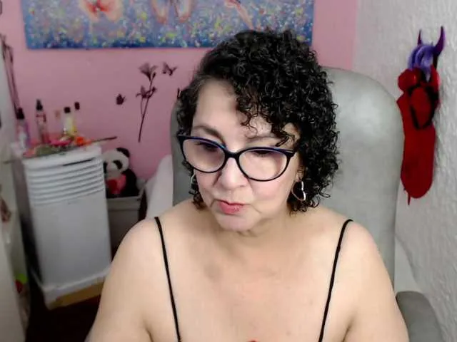 Live sex webcam photo for cataleya-mom #277519557