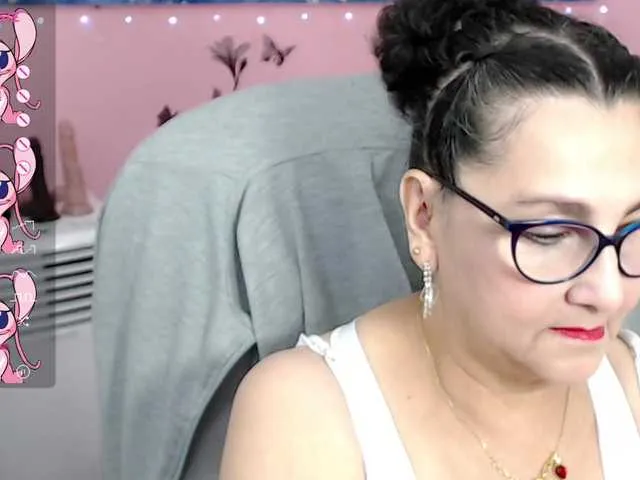 Live sex webcam photo for cataleya-mom #277787231