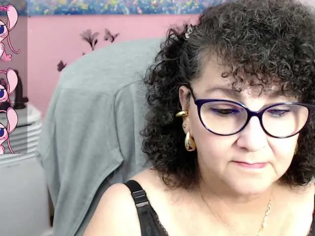 Live sex webcam photo for cataleya-mom #277803787